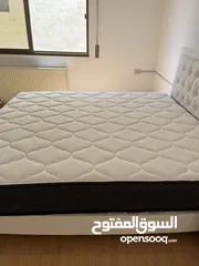  5 فرشه كينج  حجم مقاس 200x 180 cm  استخدام 10 اشهر فقط.  ممتازه الحال متل الجديد بتخدمك بحدود  10 سنين