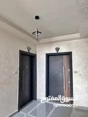  37 شقة طابق رابع مع روف للبيع في اربد مجمع عمان الجديد بمساحة185