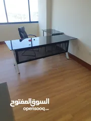  7 تصفيه على جميع الأثاث المكتبي