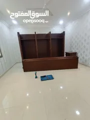  8 House movers packers  and transport and professional carpenter available