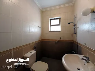  4 شقة غير مفروشة للإيجار 220م2 ( Property 17989 ) سنوي فقط