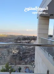 1 بيت. مستقل طابقين. اطلاله. رائعه تشطيب سوبر ديلوكس طابو