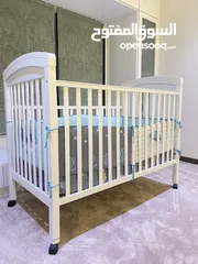  1 سرير أطفال ماركة جيونيورز Juniors baby /toddlers crib