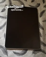  3 ايباد برو m1 عرررطه ذاكره ون تيرا بطاريه 100 مشحون 40 شحنه فقط ايباد وكاااله ومضمون فيه شرخ ماتلاخضه