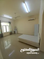  2 غرف للعوائل والموظفات في الحيل الشماليه خلف مستشفى ابولو( مفروشة )