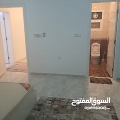 3 شقة مؤثثة مجهزة بالكامل ببوشر منطقة جامع الأمين للبيع