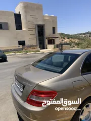  15 مرسيدس سي 2008  موديل 180 استعمال سيدة بحالة ممتازة بالداخل وبدون حوادث