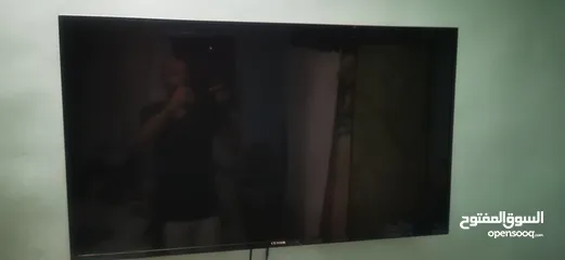  1 LCD TV 40" Samsung