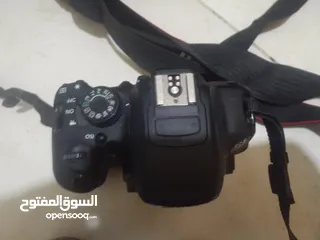  6 كاميرة كانون 700 D ممتازة