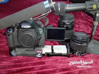  4 كاميرا كانون600D مع جميع ملحقاتها