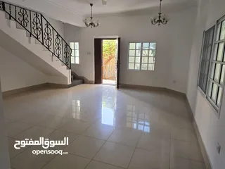  10 فيلا في مجمع سكني بالقرم