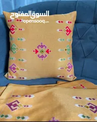  4 وسائد مطرزة