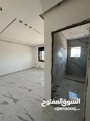  17 شقة ثالث مع روف مع ترس  بالاقساط بتشطيب فندقي في تلاع العلي