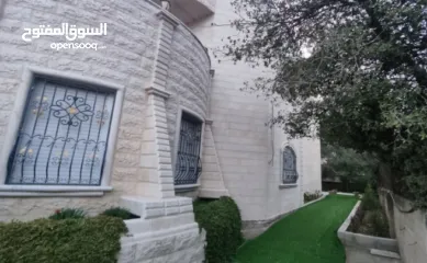  6 فيلا مميزه للبيع بمنطقه عيصى