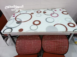  1 ميز طعام نضيف 4 كراسي اريده   وبي مجال تنومه كردلان