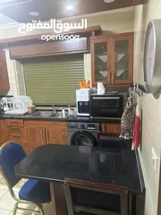  7 شقة ارضية فارغة للبيع في منطقة خلدا.