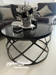  2 طقم طاولات وسط  مع طاولتين جانبي