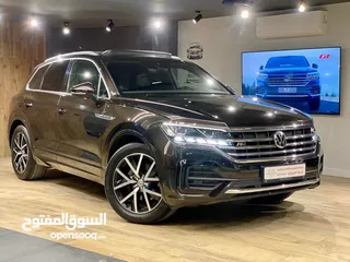  1 Volkswagen Touareg R-Line 2019