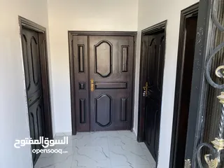  12 شبه فيلا للإيجار في ماركا الشمالية
