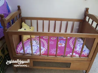  2 تخت أطفال زان بالكامل للبيع إلى عمر 5 سنوات......... ...............................................