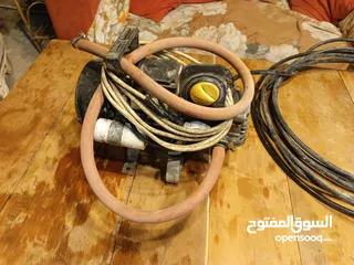  4 مضخه غسيل سيارات ايطالي 3بار استخدام خفيف قويه وعمليه للجادين فقط