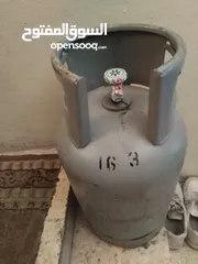  3 غاز طبخ و جرة غاز مليانه للبيع المستعجل