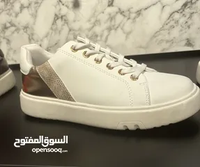  1 بوتين جداد مقاس 39 من ماركة Nine West