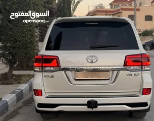  5 Toyota Land Cruiser 2016 Gx-r 5700CC V8 بحالة الوكالة الفحص: 7 جيد بدون ملاحظات