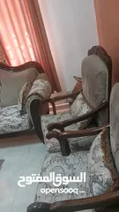  6 للبيع طقمين كنب جلوس أحدهما أحرف زان