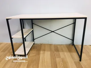  1 طاوله مكتب