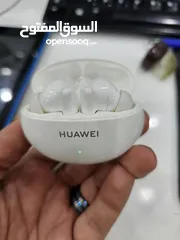  2 Huawei free buds 5i