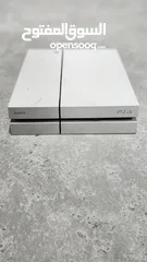  2 جهاز ps4 بحاله ممتاز للبيع مع 2 وحدات تحكم اصليات متوفر توصيل لكل الخارطه