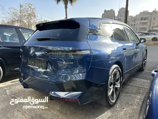  6 BMW IX 2022