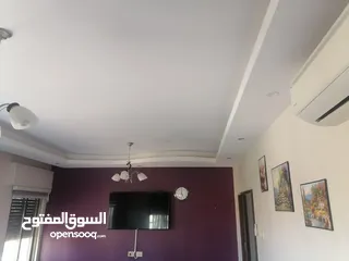  16 بيت مستقل اربع شقق طابقية على شارعين شارع المطار حجار النوابلسة مقابل الخارجية لقطة !!