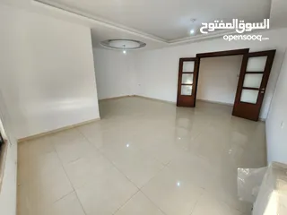  1 شقة فارغة للبيع في منطقة الجبيهة - REF: 14630