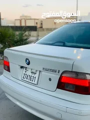  11 للبيع BMW525i