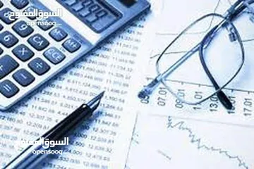  23 أستاذ محاسبة و اقتصاد حاصل على الامتياز لطلاب الجامعات
