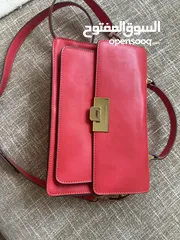  1 CHARLES & KEITH