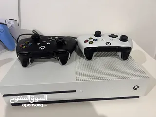  1 Xbox one rarely used اكس بوكس ون استخدام قليل جدا شبة جديد 1Tera   2 controllers like new