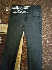  7 ملابس بناتي مستعمل بس نضيف بأسعار رمزيه ومراعاه عالكميه بلبسو عمر 8/9 سنين
