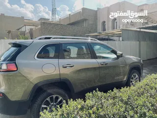  5 جيب شيروكي 6v 3.2L للبيع 2019