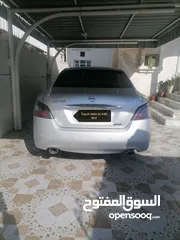  3 Nissan maxima 2013 in perfect condition Oman wakala less km 191000