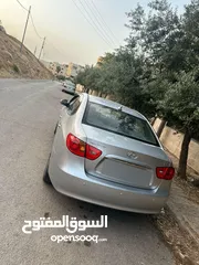  2 سيارة هيونداي افانتي للبيع استخدام طبيبة لا تحتاج الى صيانة