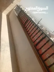  11 شقه للايجار