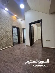  9 بيت للبيع  المعقل - حي الشهداء