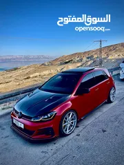  1 Golf gti mk 7.5. 2018 لون احمر