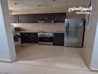 2 للايجار الشهري شقة استديو مفروشة بمساحة واسعة مع مطبخ منفصل في عجمان منطقة الجرف أبراج الياسمين