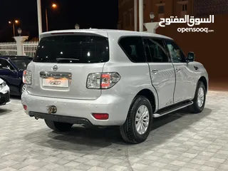  4 Nissan Patrol XE