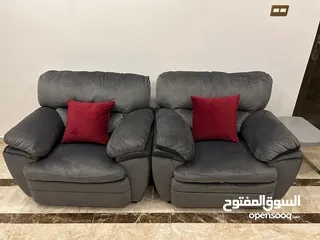  4 طقم كنب جديد للبيع – لم يُستعمل نهائياً بسعر ممتاز