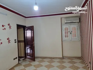  4 شقه ايجار خلف مستشفى الهرم مباشرة